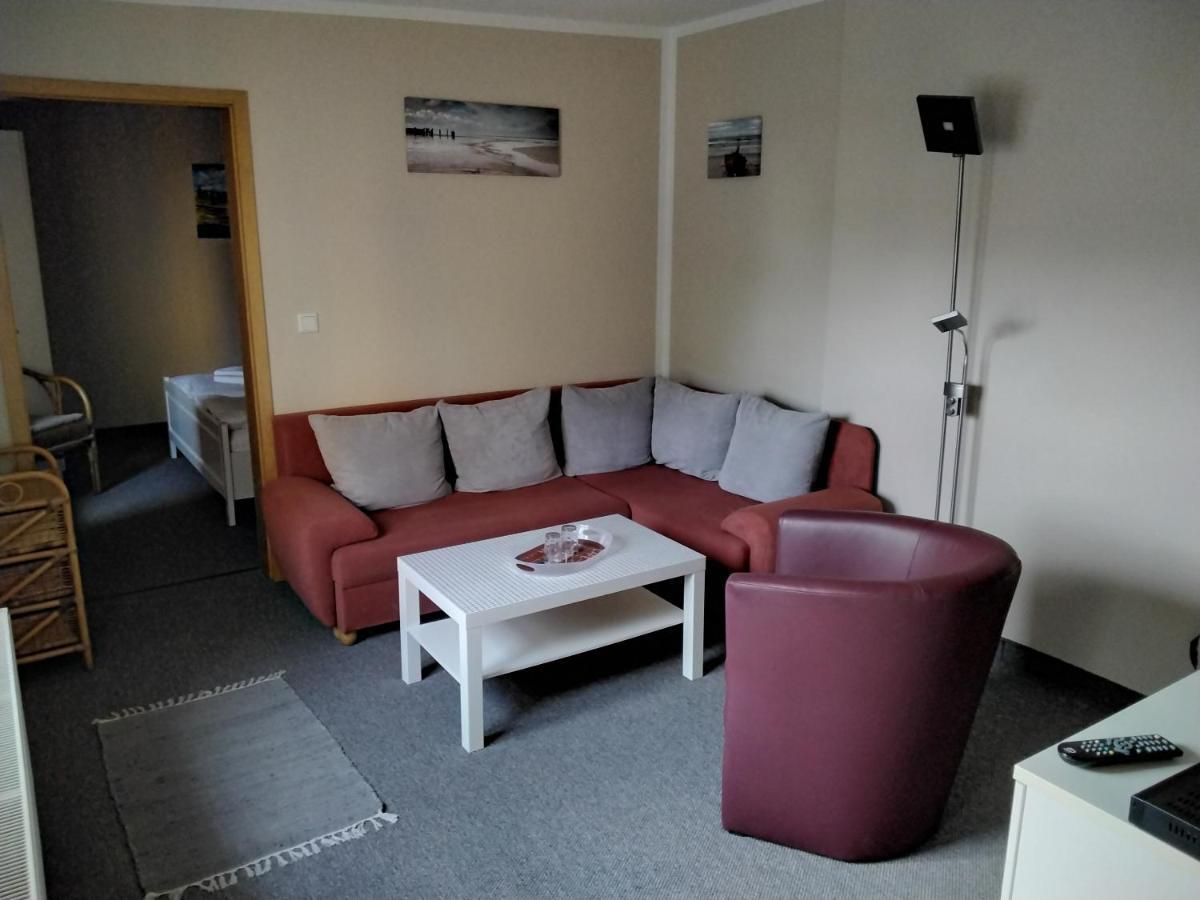Hotel Am Weinbergschloss Waren  Bagian luar foto
