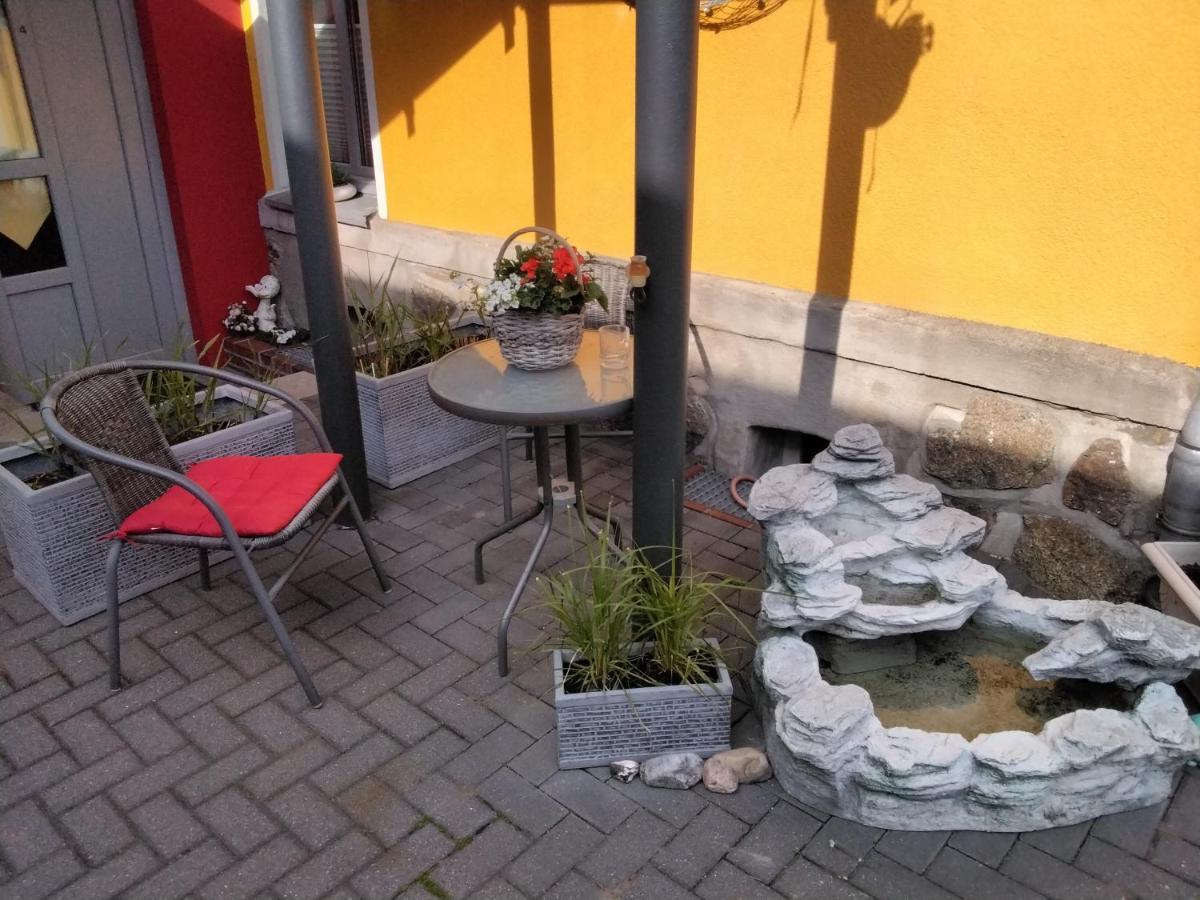 Hotel Am Weinbergschloss Waren  Bagian luar foto