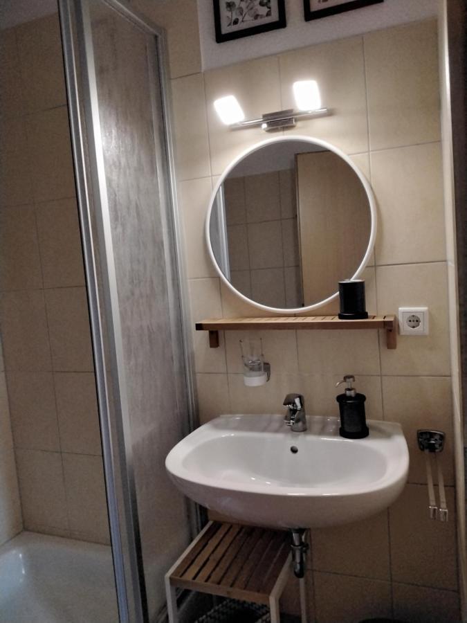 Hotel Am Weinbergschloss Waren  Bagian luar foto