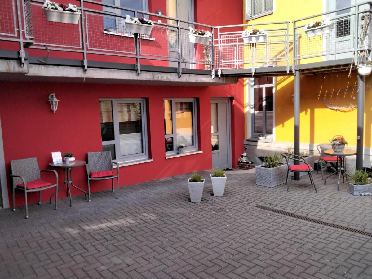 Hotel Am Weinbergschloss Waren  Bagian luar foto