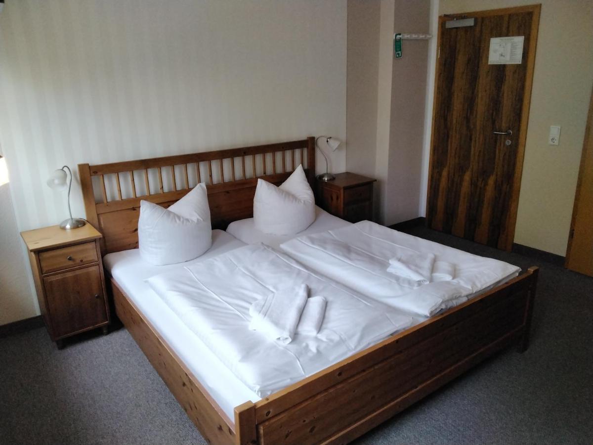 Hotel Am Weinbergschloss Waren  Bagian luar foto